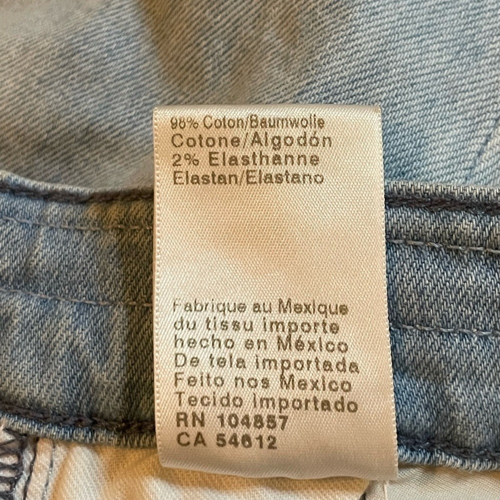 AG Denim Nikki Mid Rise Relaxed Cutoff Skinny Jean Shorts size 28 Woman’s Summer - Picture 5 of 11